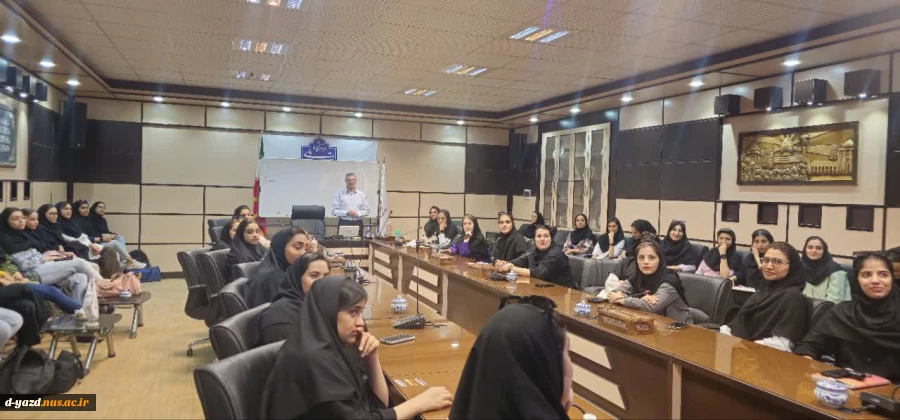 برگزاری کارگاه آموزشی "برند سازی شخصی و بازاریابی خود" در آموزشکده ملی مهارت دختران یزد

 3