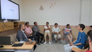 حضور تعدادی از دانشجویان معماری آموزشکده ملی مهارت دختران یزد در کارگاه مشارکتی مطالعه و حفاظت قلعه تاریخی روستای عزآباد

 6
