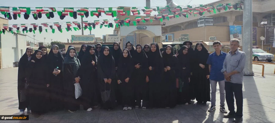 شرکت جمعی از دانشجویان آموزشکده ملی مهارت دختران یزد در مراسم سالگرد ارتحال امام خمینی (ره)

 3